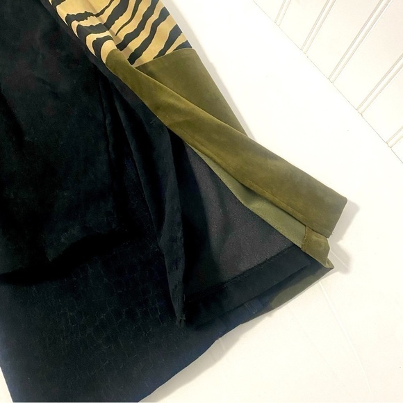 R&K Originals Black, Olive & Cream Animal Print Suit Jacket Size 18 - Picture 6 of 8